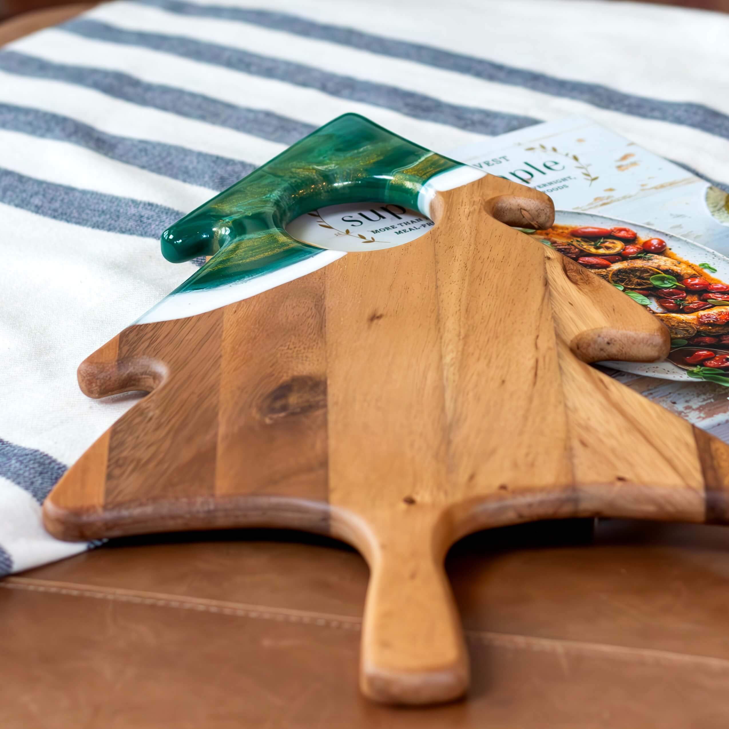 XL Christmas Tree Acacia Board With Dip Holder